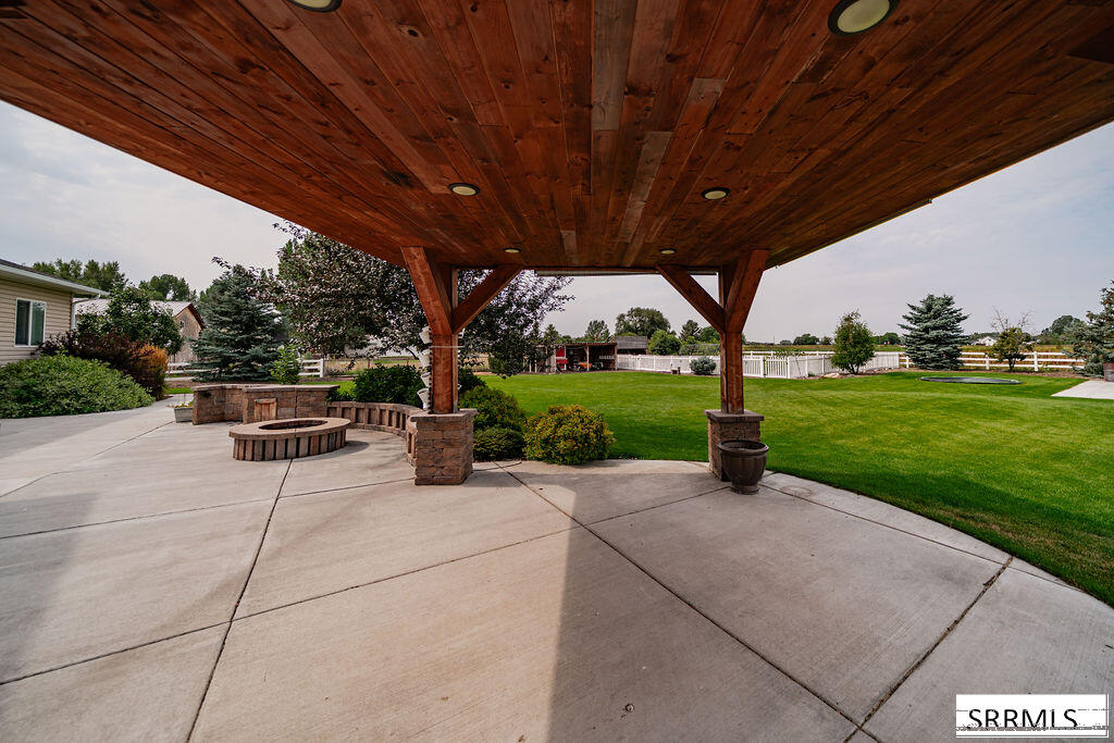 1079 N 2700 W Property Photo 63