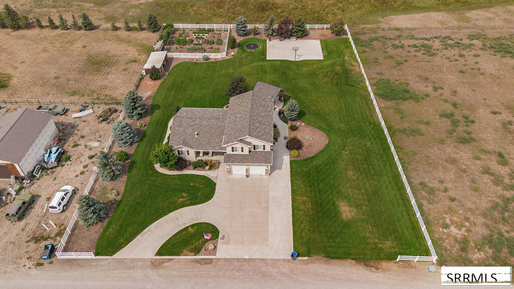 1079 N 2700 W Property Photo 74
