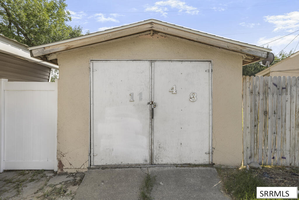 1148 Johnson Street Property Photo 6