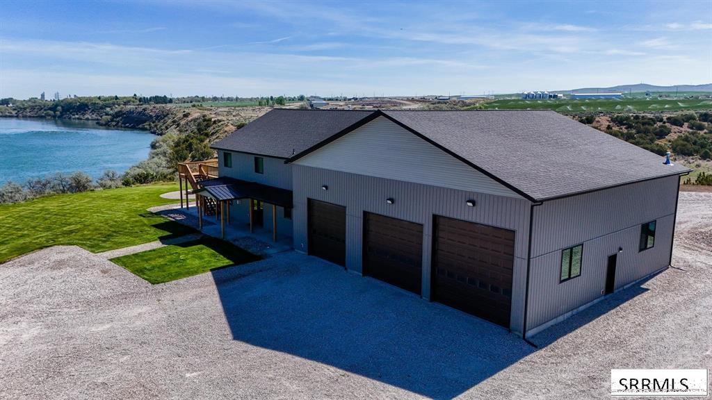 305 Snake River Drive Property Photo 4