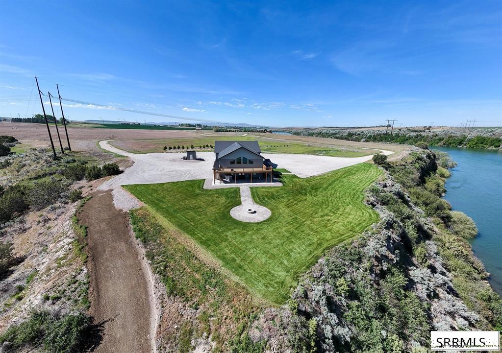 305 Snake River Drive Property Photo 7