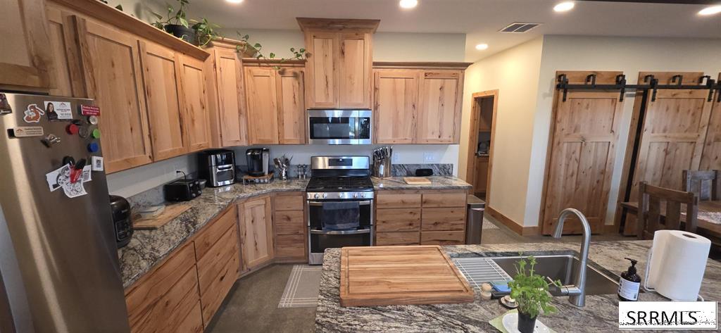 305 Snake River Drive Property Photo 13