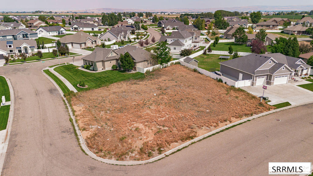 5004 Eaglewood Drive Property Photo 3