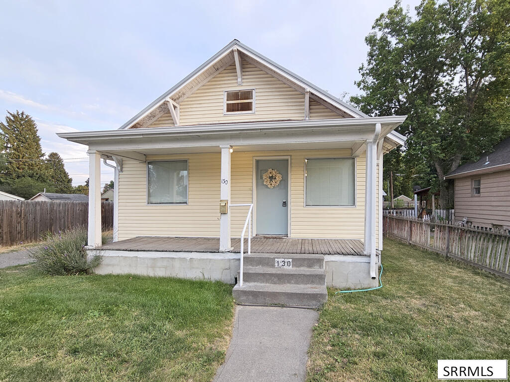 130 E 17th Street Property Photo 1