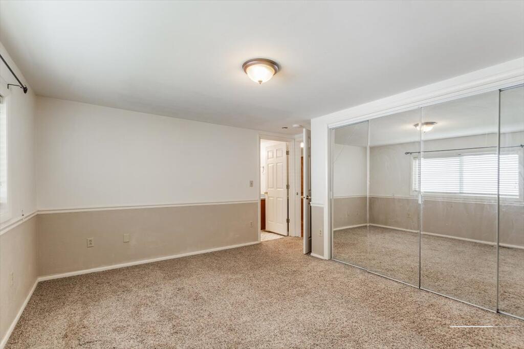 469 Linden Avenue Property Photo 14