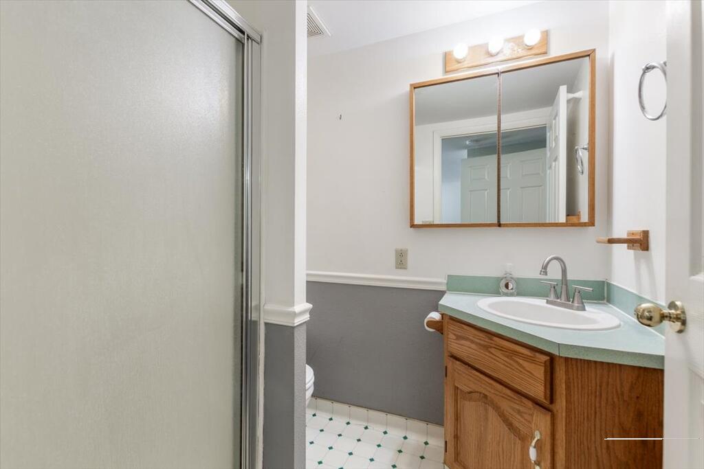 469 Linden Avenue Property Photo 15