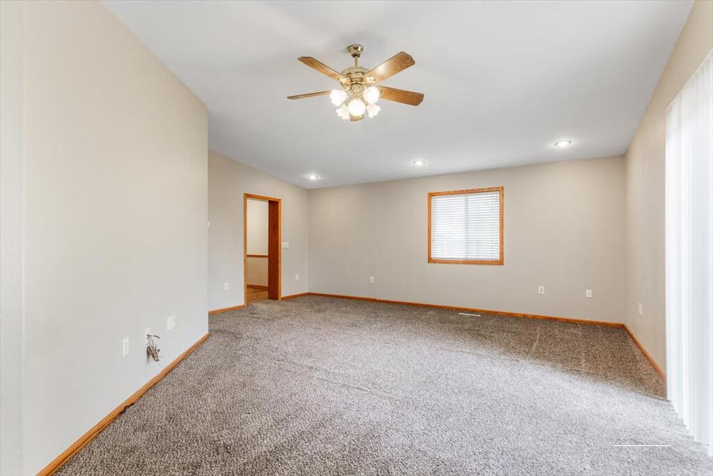 469 Linden Avenue Property Photo 17