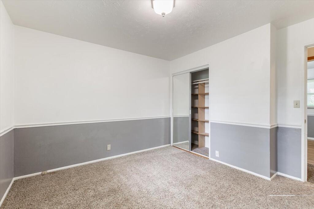 469 Linden Avenue Property Photo 25