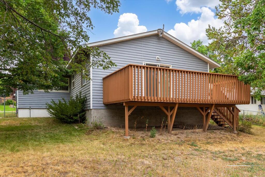 469 Linden Avenue Property Photo 28