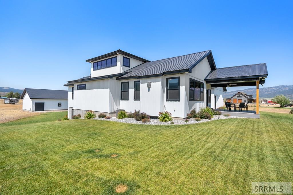 248 S River Run Court Property Photo 8