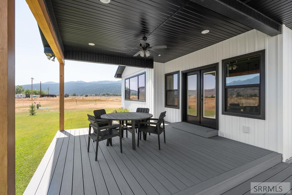 248 S River Run Court Property Photo 12