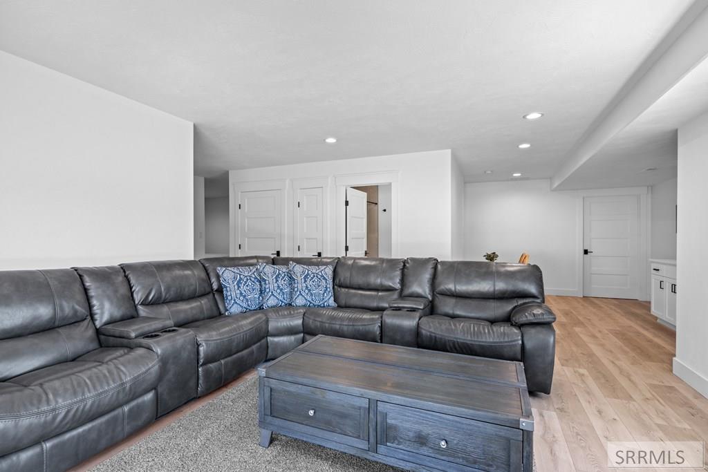 248 S River Run Court Property Photo 55