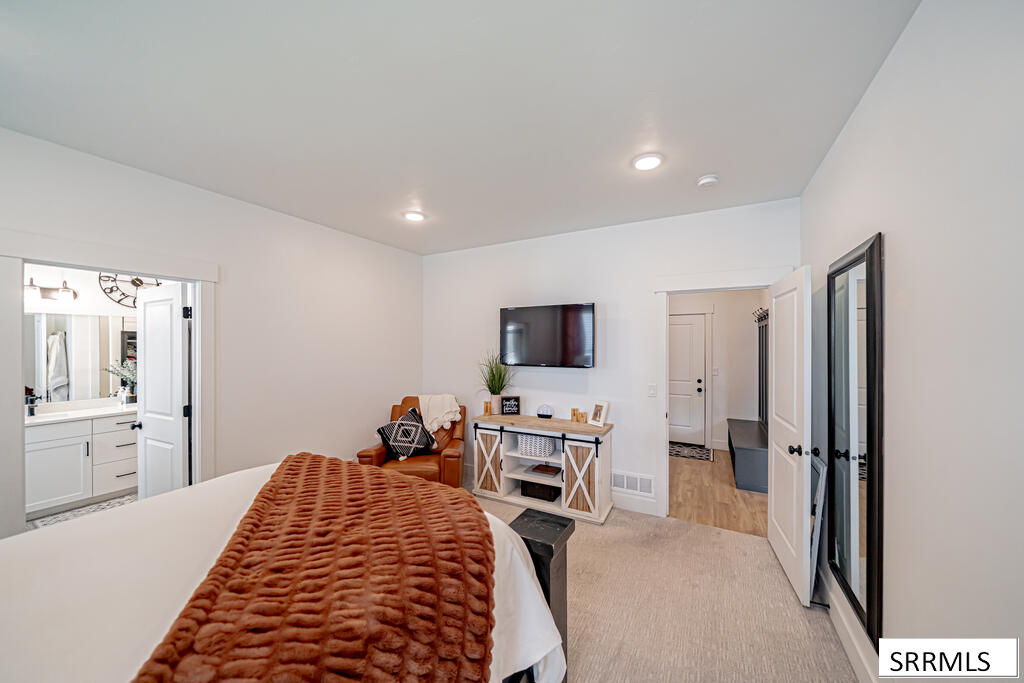 1462 N 805 E Property Photo 19
