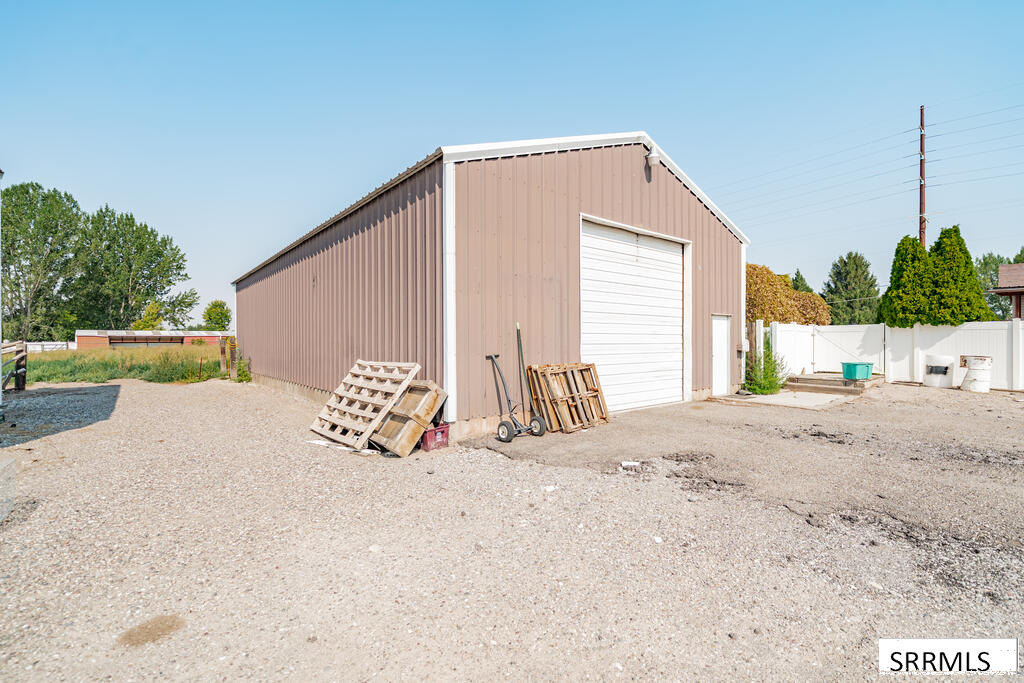 1622 Riverton Road Property Photo 12