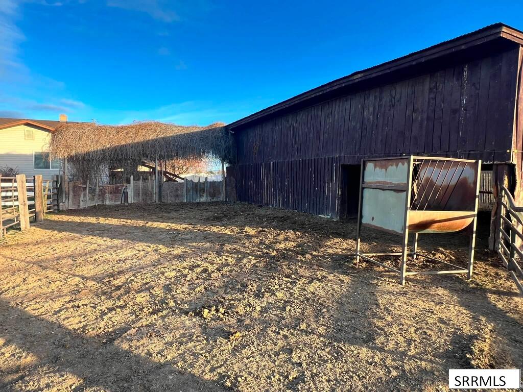 1622 Riverton Road Property Photo 21