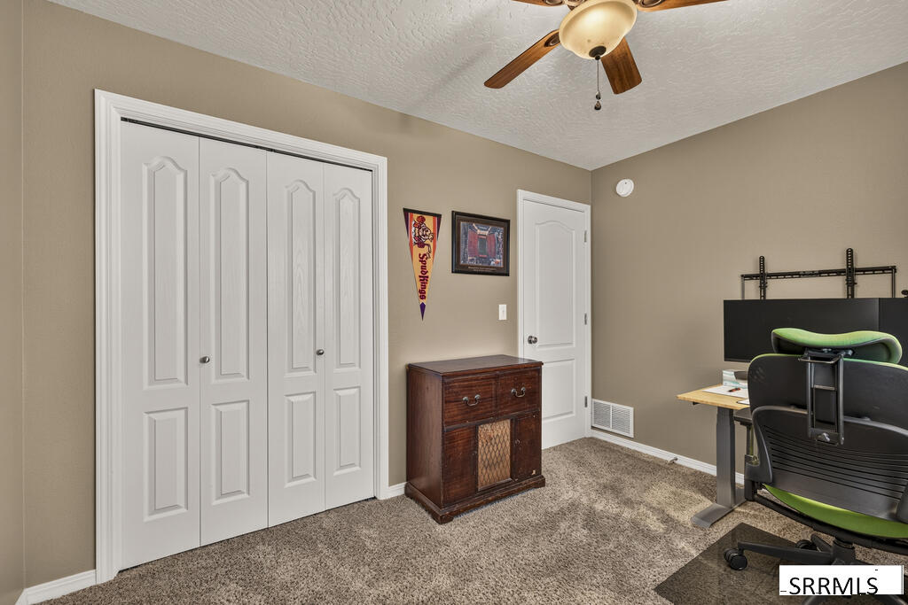 2710 Doris Circle Property Photo 18