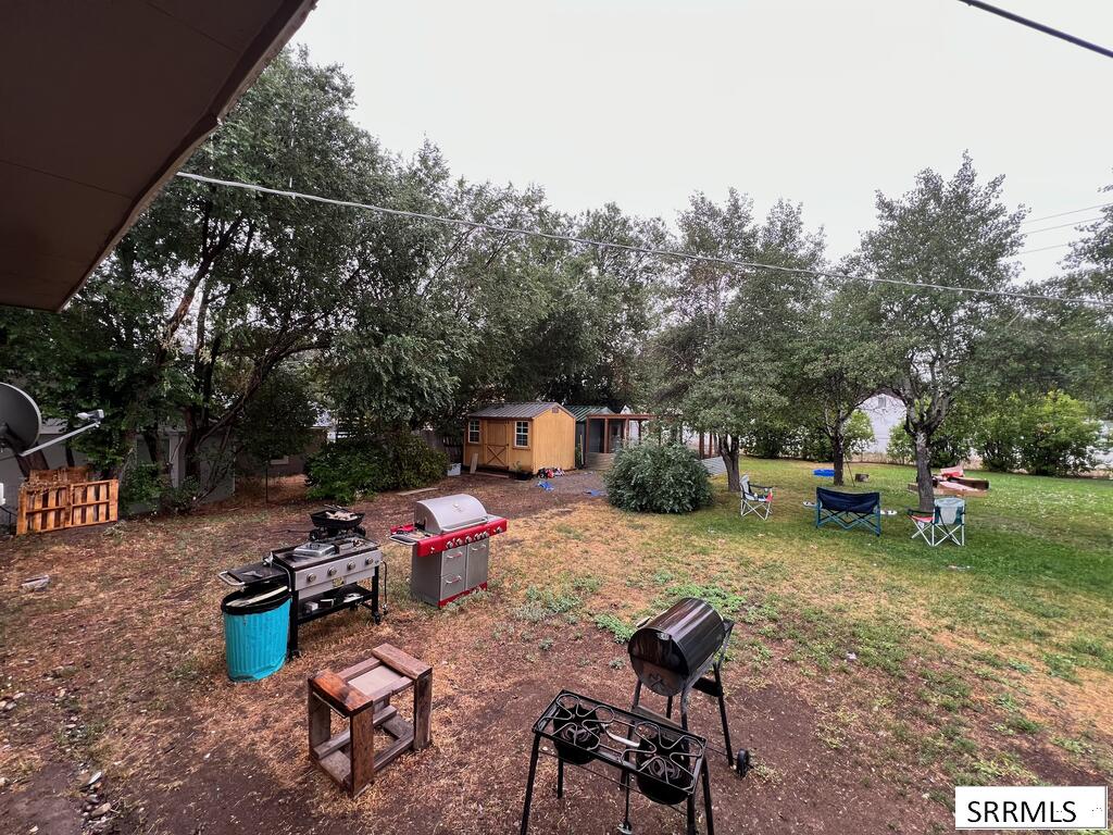 365 W 1 S Property Photo 3