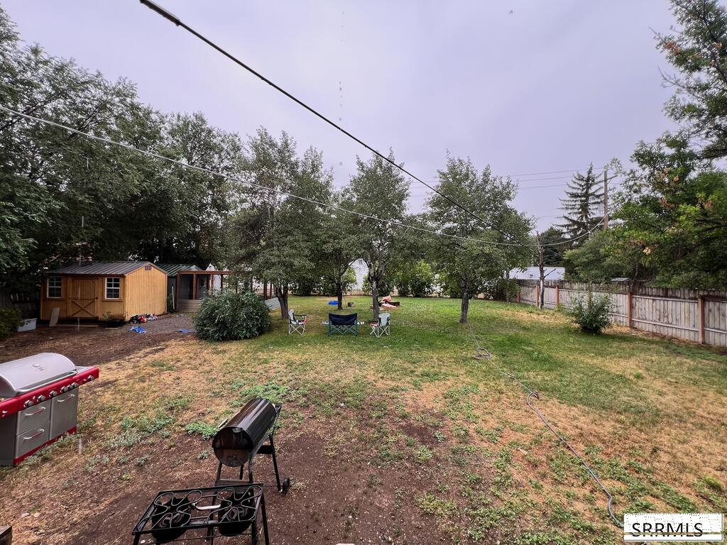 365 W 1 S Property Photo 4
