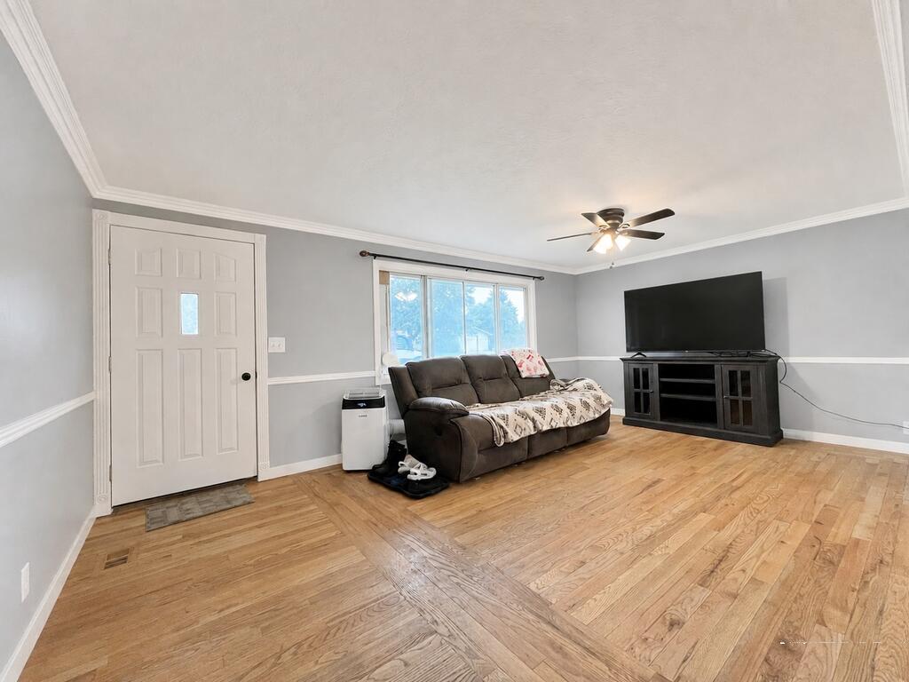 365 W 1 S Property Photo 6