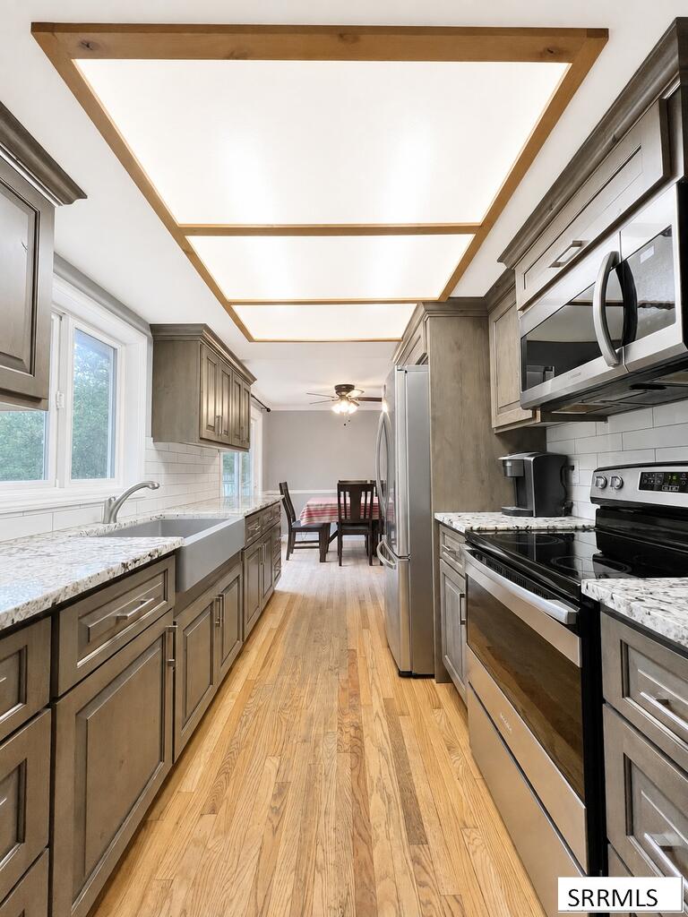 365 W 1 S Property Photo 10