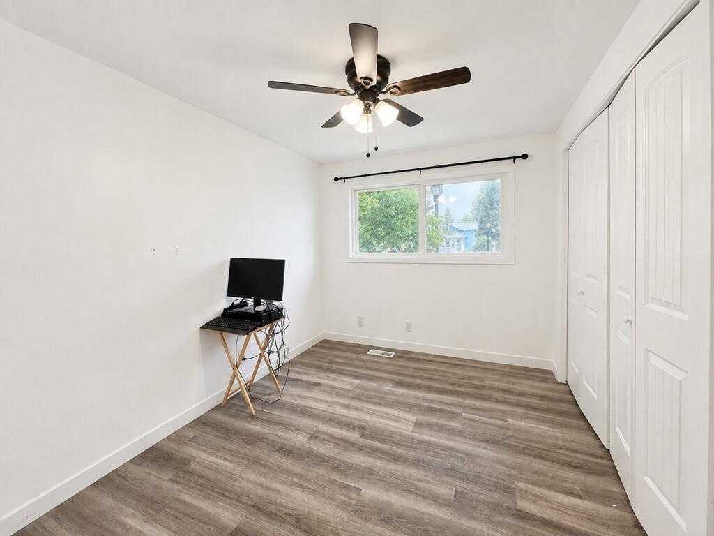 365 W 1 S Property Photo 14