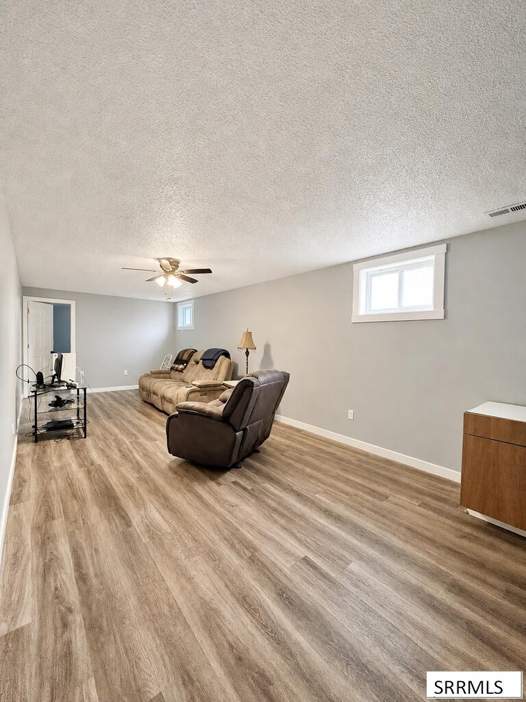 365 W 1 S Property Photo 16