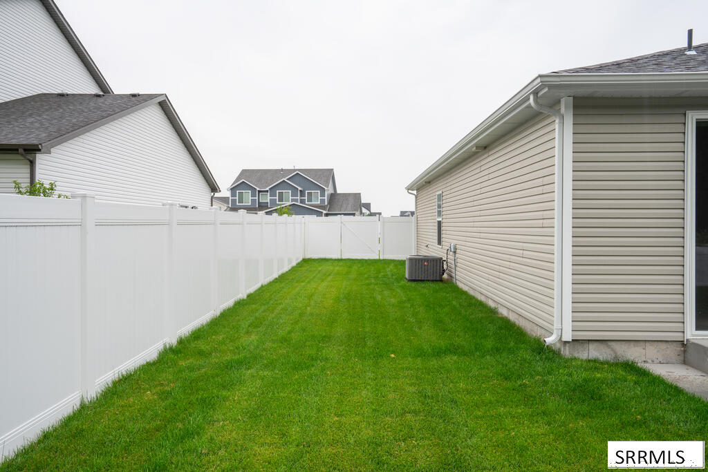 2222 W 550 S Property Photo 17