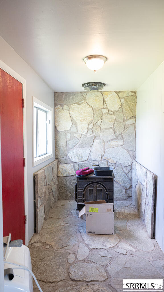 649 N 550 E Property Photo 16