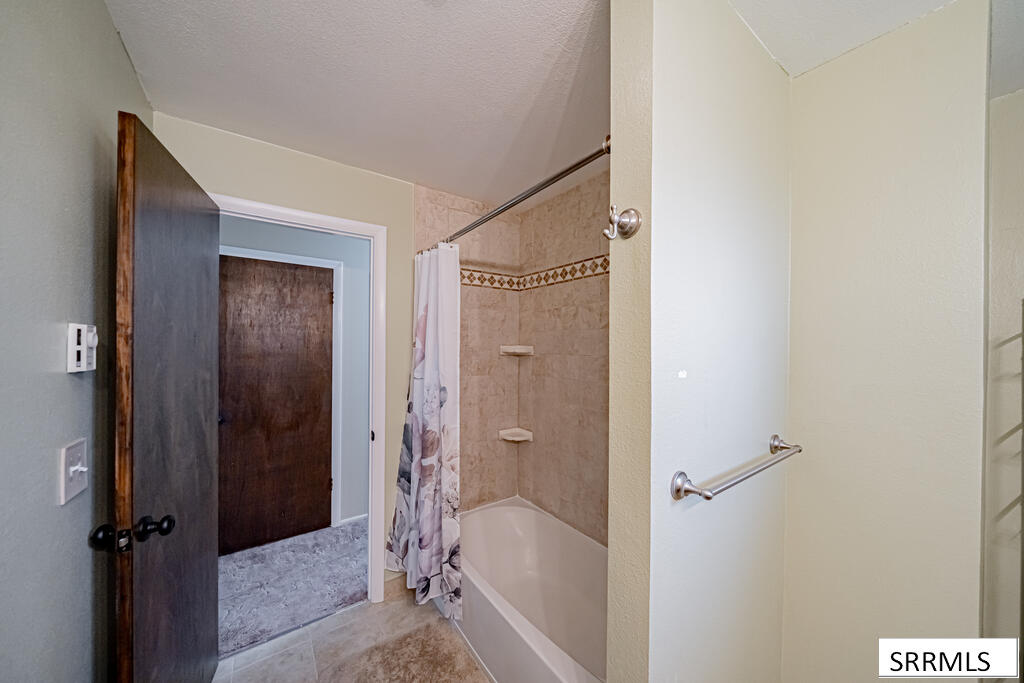 6764 Jennifer Lane Property Photo 20