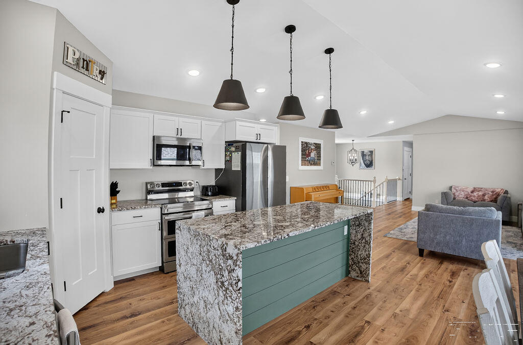 1132 Harris Loop Property Photo 15