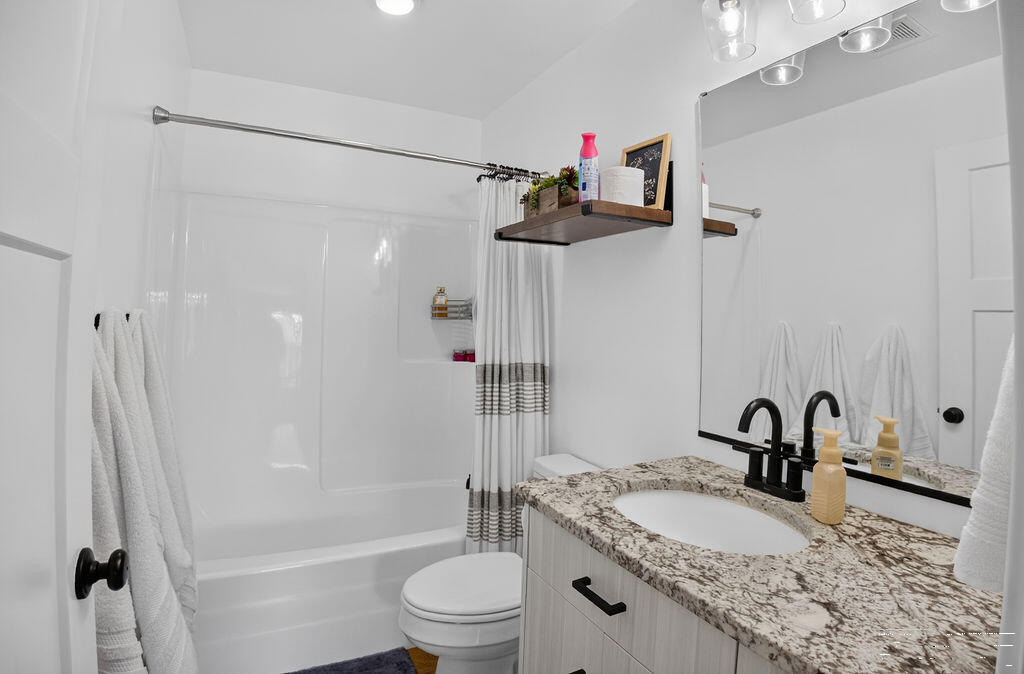 1132 Harris Loop Property Photo 23