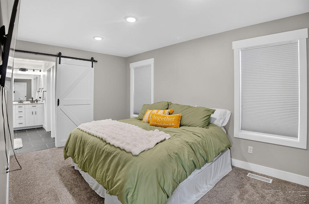 1132 Harris Loop Property Photo 27