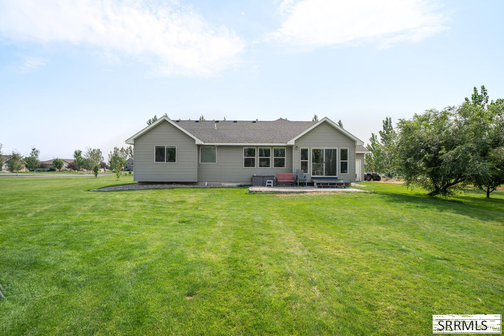 4041 E 235 N Property Photo 7