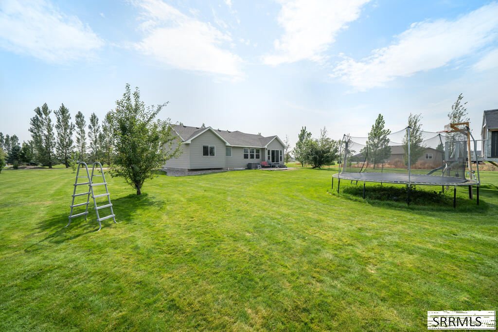 4041 E 235 N Property Photo 8