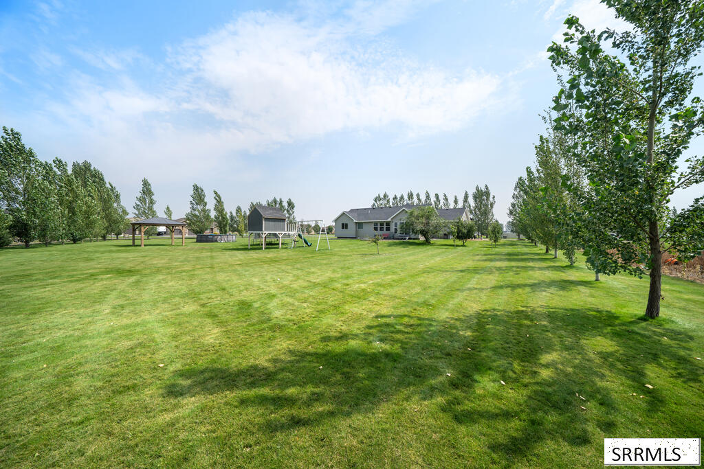 4041 E 235 N Property Photo 11
