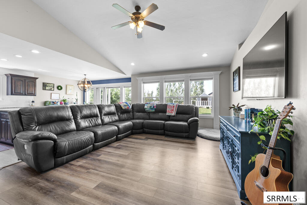 4041 E 235 N Property Photo 15