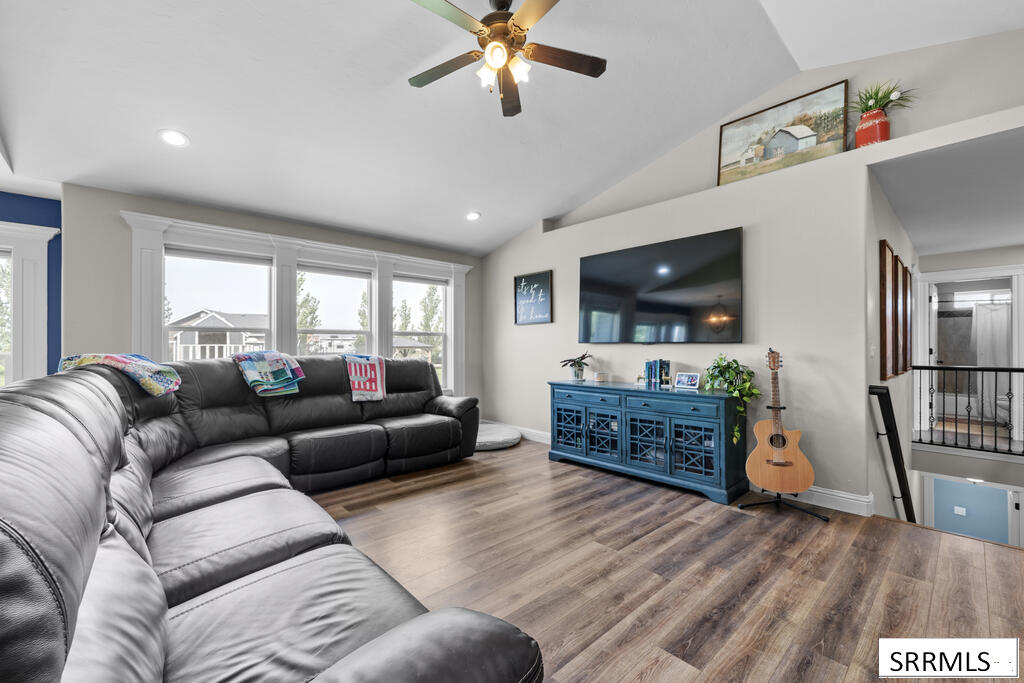 4041 E 235 N Property Photo 16