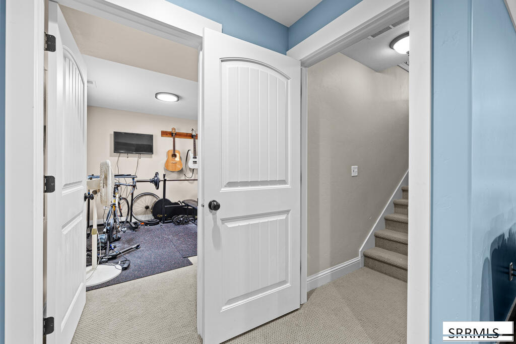 4041 E 235 N Property Photo 42