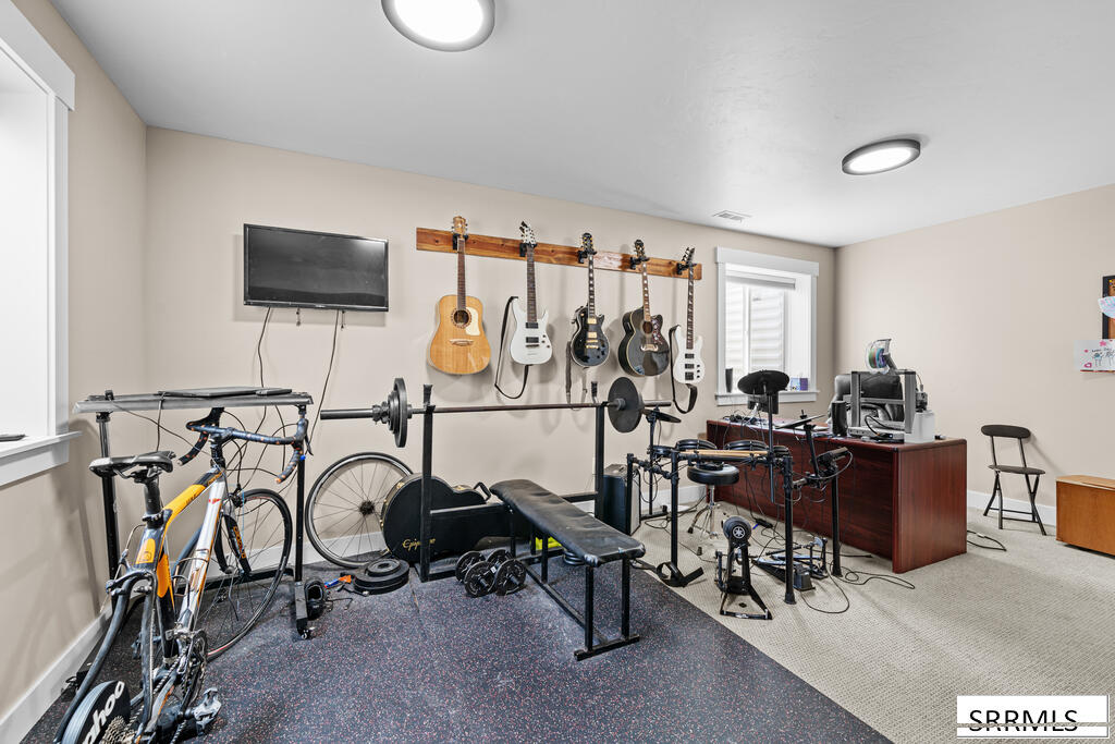 4041 E 235 N Property Photo 43