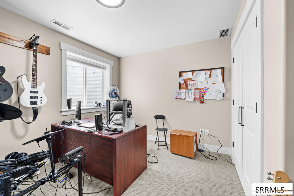4041 E 235 N Property Photo 45