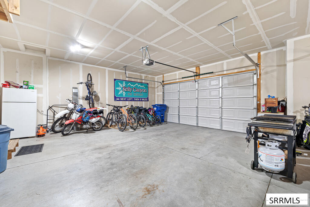 4041 E 235 N Property Photo 59