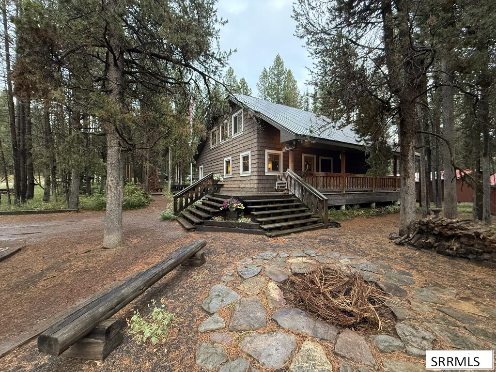 4108 Strong Avenue Property Photo 2