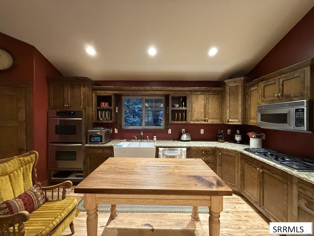 4108 Strong Avenue Property Photo 13