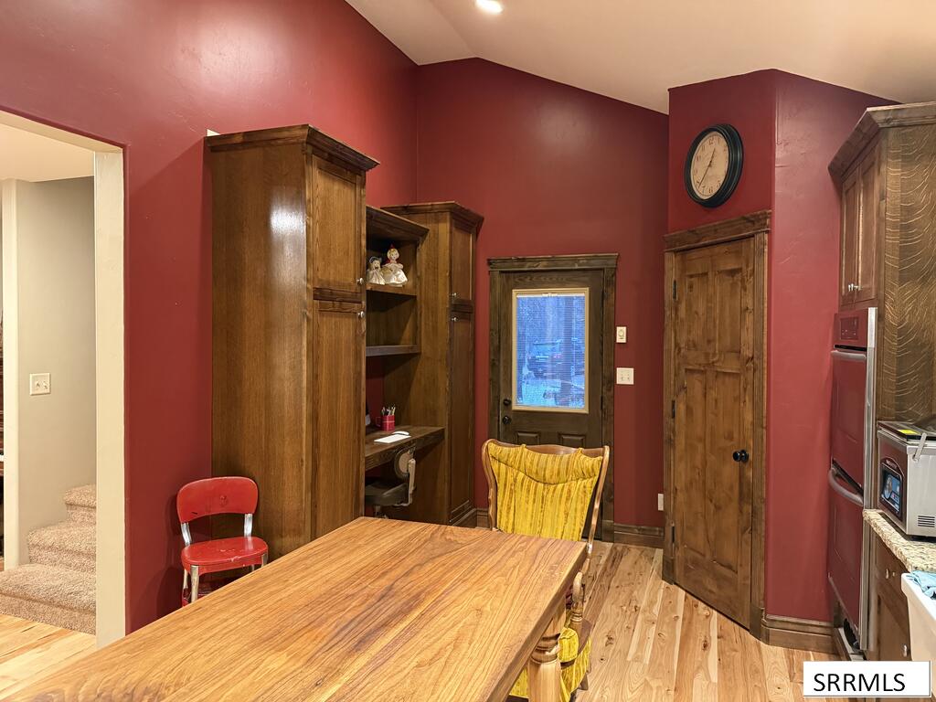 4108 Strong Avenue Property Photo 15