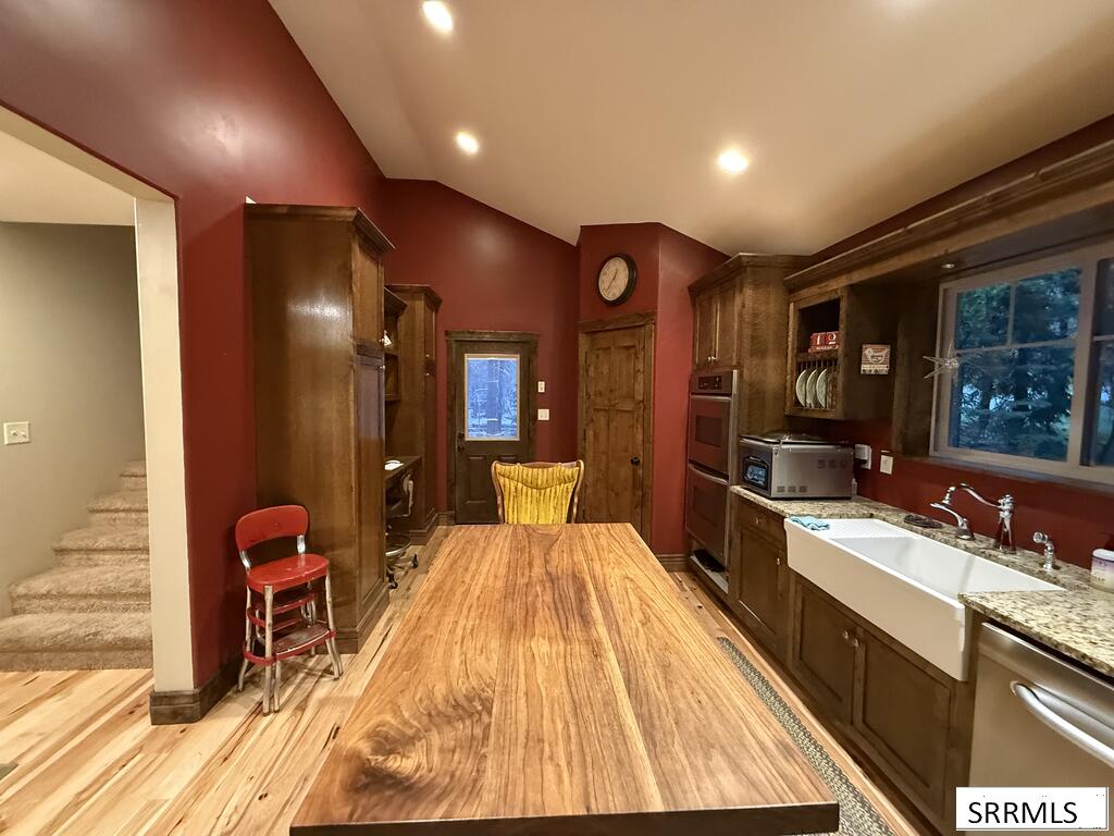 4108 Strong Avenue Property Photo 16