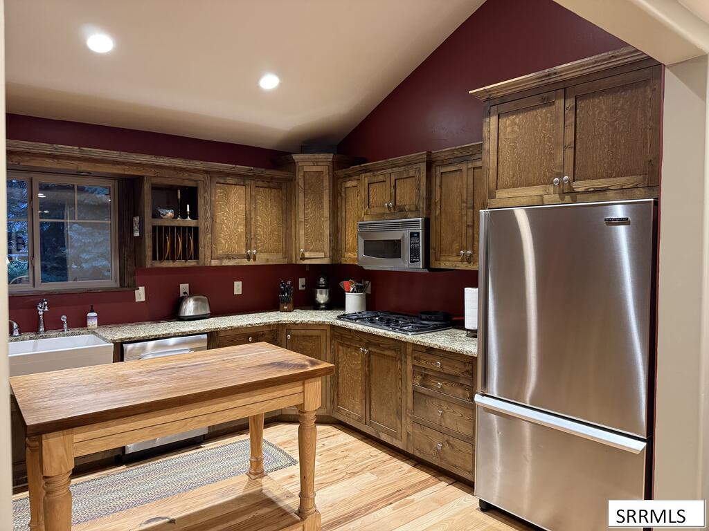 4108 Strong Avenue Property Photo 18