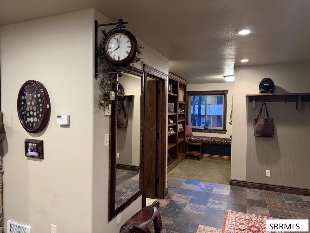 4108 Strong Avenue Property Photo 20