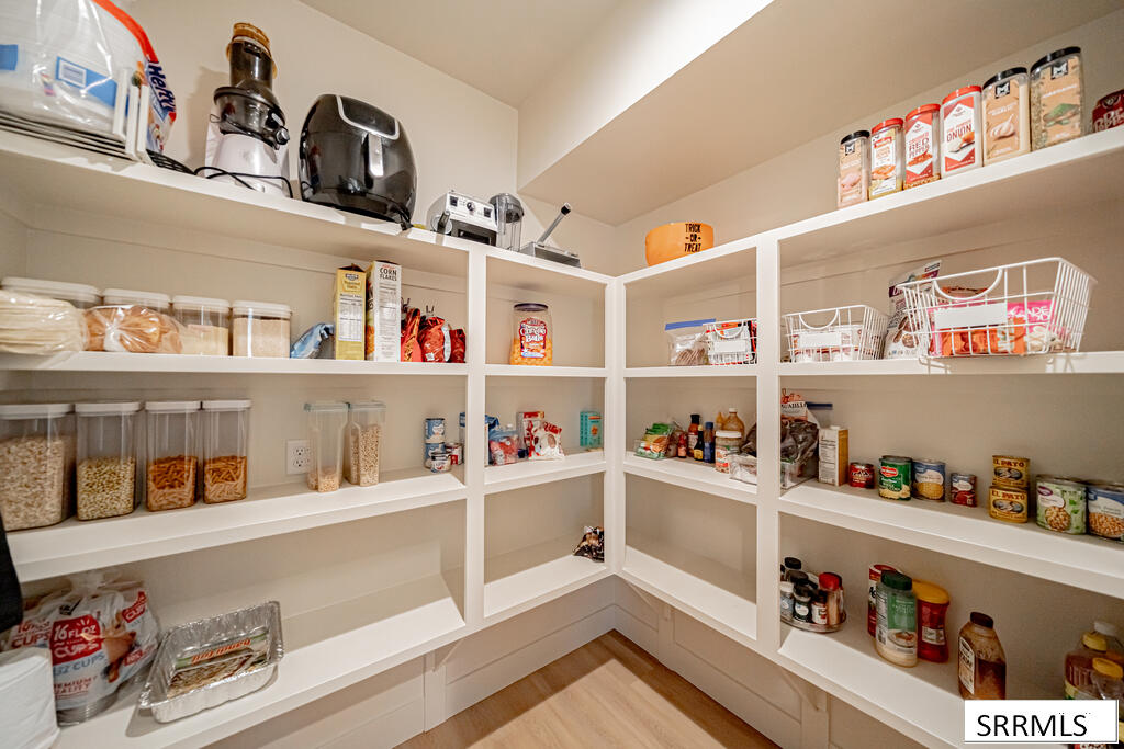 4034 E 537 N Property Photo 11