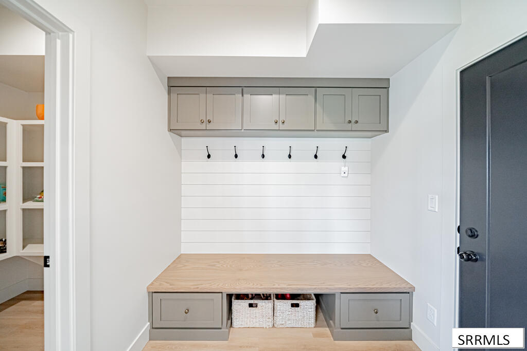 4034 E 537 N Property Photo 12