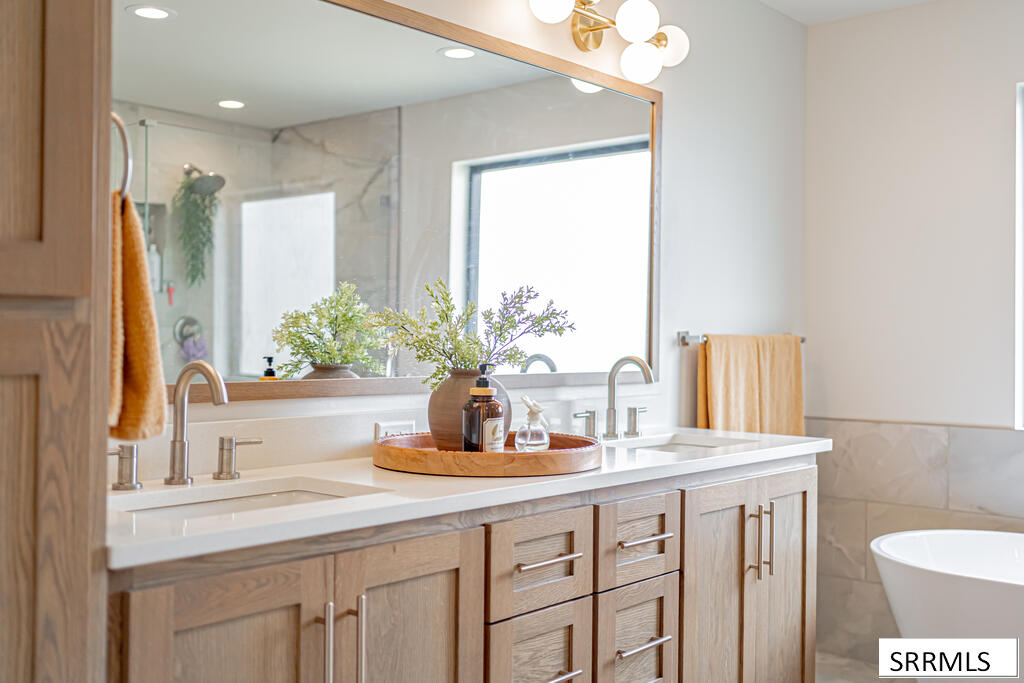 4034 E 537 N Property Photo 18